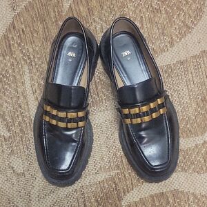 Zara Women's Black Loafers with Gold Detailing
